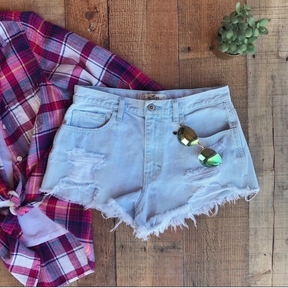 Hollister Pants - ⭐️Distressed High Waisted SHORTS - light wash